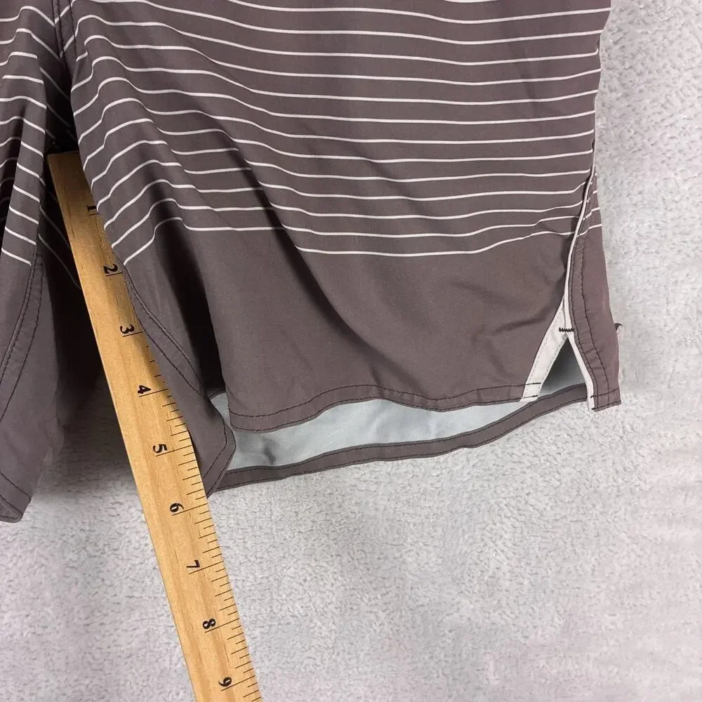 Vuori Shorts Mens S Burgundy Brown Stripe Trail Preppy Outdoors Training Workout